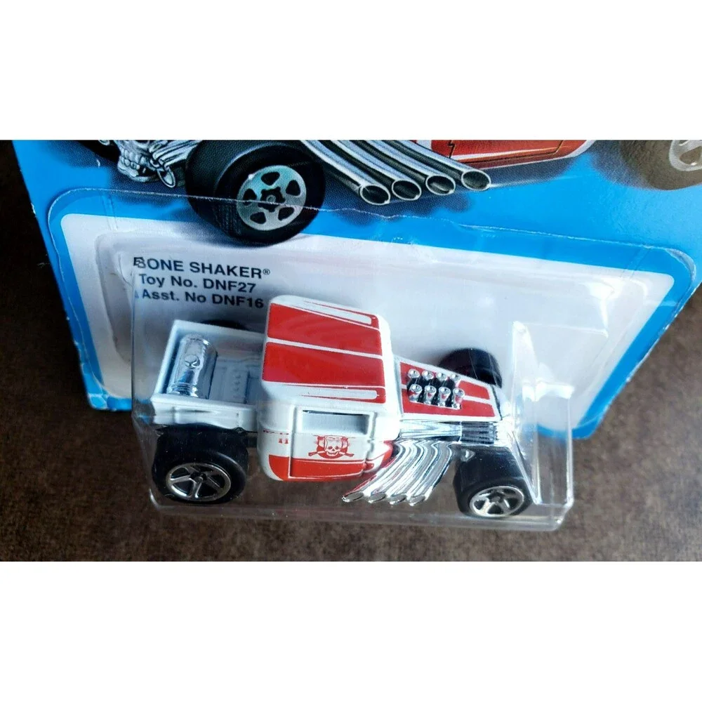 2016 Hot Wheels BONE SHAKER Matte White RETRO STYLE SERIES Toy #DNF27 1:64 5-SP